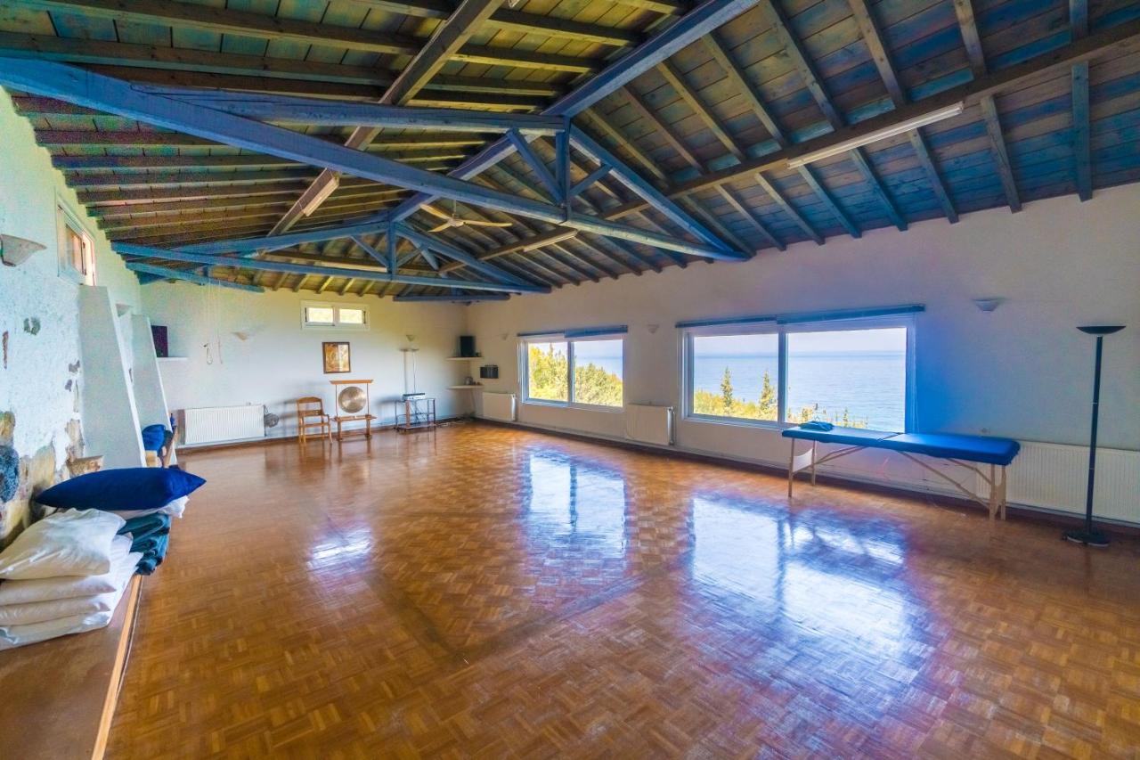 カルロヴァシ Ocea Retreatアパートホテル エクステリア 写真